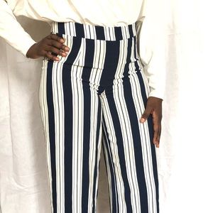 Blue and White Cropped Wide Leg Pants Size 8